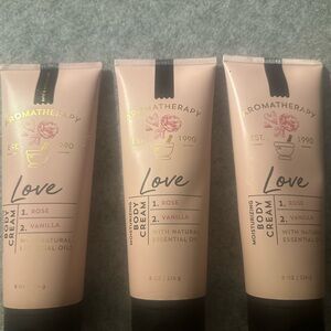 Bath & Body Works Aromatherapy Rose+Vanilla Body Cream